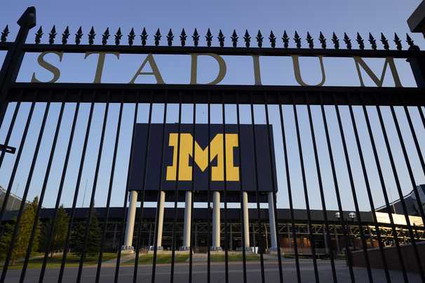 Michigan football parents join demands for Big Ten season