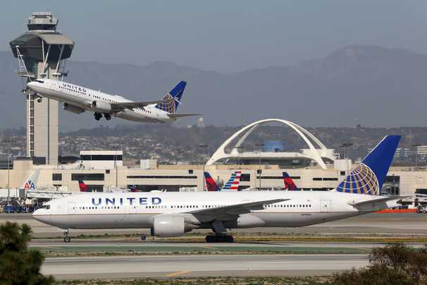 United Airlines permanently eliminates some change fees
