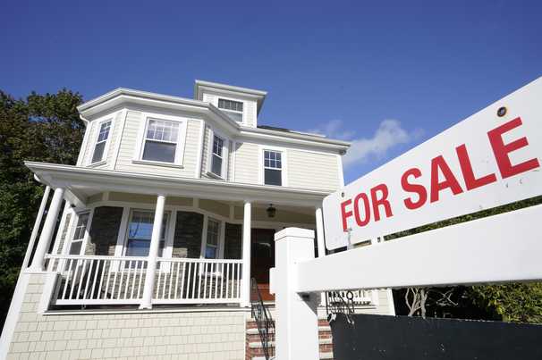 30-year mortgage rate drops to record low