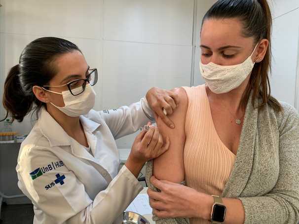 Brazilians volunteer for vaccine trials to counter growing skepticism