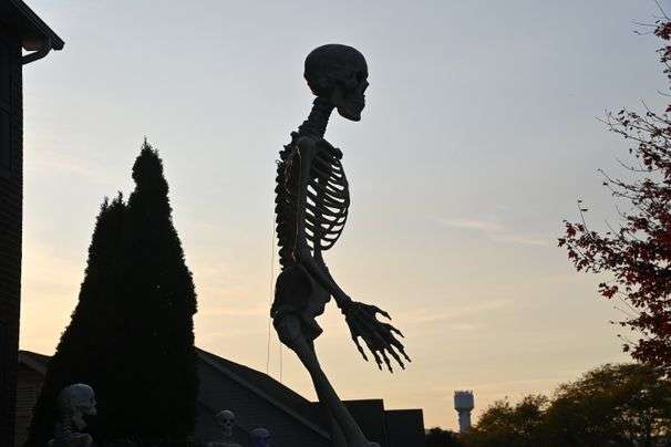 Can gigantic skeletons save Halloween?