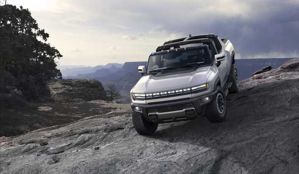 GM hopes its electric Hummer ‘supertruck’ can win over traditional truck buyers