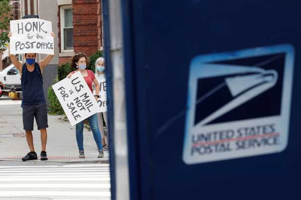 USPS says it’s too close to the election for most of Congress to inspect facilities