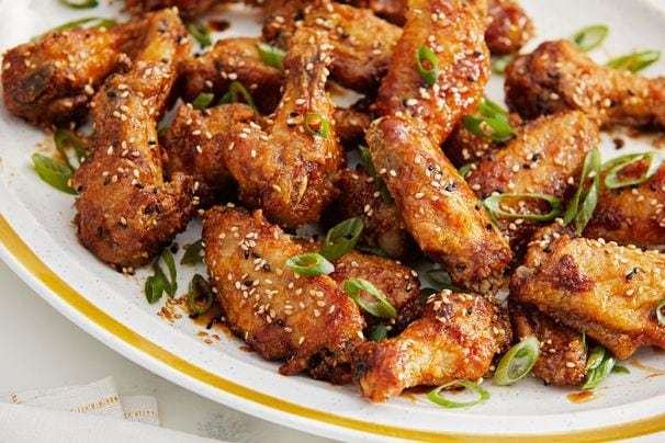Want to make crispy chicken wings minus the mess? Turn to the air fryer