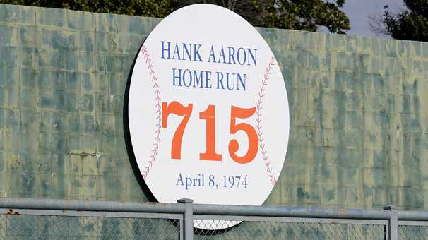 Al Downing, the pitcher who gave up Hank Aaron’s 715th home run, appreciates their shared legacy