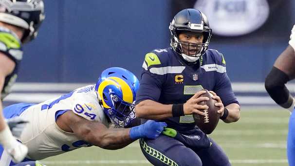 Russell Wilson turned from transcendent to mere mortal, and the Seahawks couldn’t survive