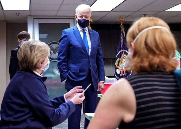 Live updates: Biden visits hardware store that benefited from pandemic-era loan program