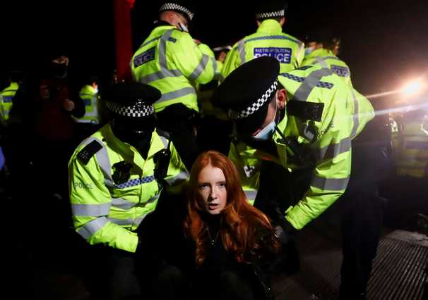 London Metropolitan Police under pressure over clashes at Sarah Everard vigil