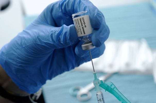 Federal agencies lift pause on use of Johnson & Johnson vaccine, saying benefits outweigh risks