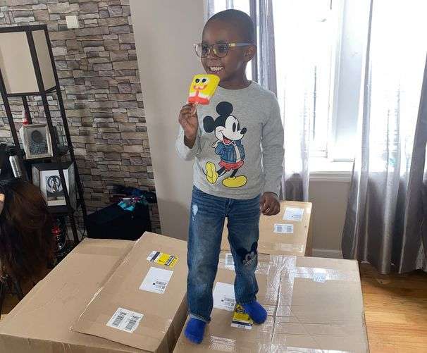 A mom panicked when her 4-year-old bought $2,600 in SpongeBob Popsicles. Good Samaritans are paying.