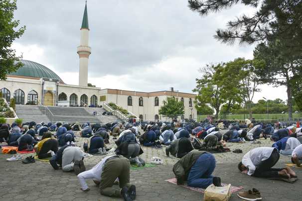 Muslim groups in Austria fear attacks after government publishes map of mosques