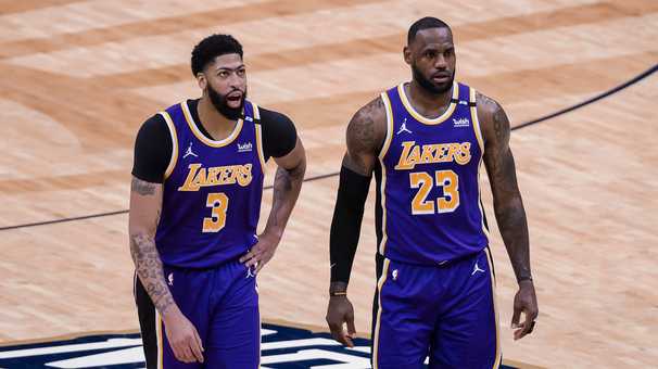 NBA playoffs: Lakers vs. Warriors live updates
