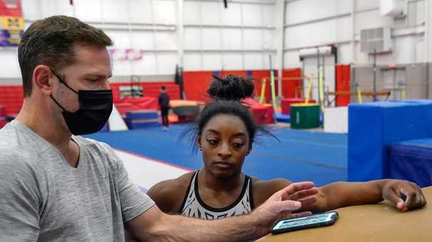Simone Biles’s new coaches delivered the challenge she wanted and support she needed