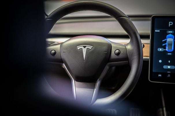 U.S. regulators to require reporting on crashes involving driver assistance systems like Tesla Autopilot