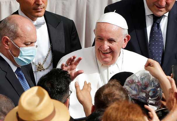 Pope Francis responded well to colon surgery, Vatican says