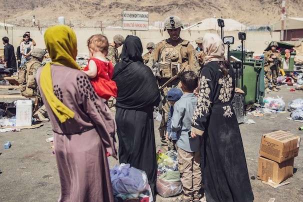 In evacuation mission’s 11th hour, hope dims for Afghans seeking escape