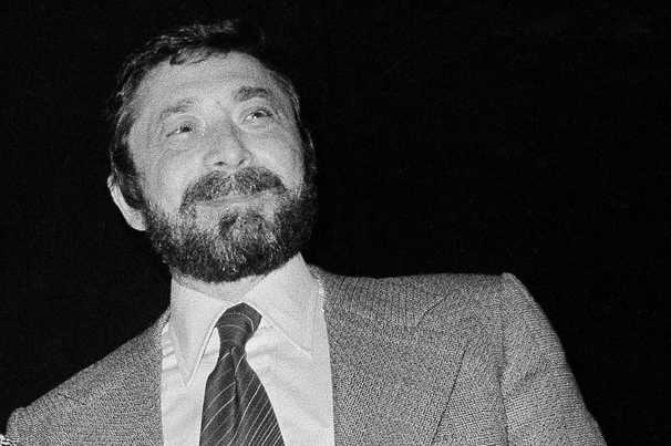Walter Yetnikoff, abrasive CBS Records executive with a roster of stars, dies at 87