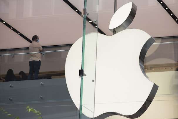 Apple pauses all product sales in Russia, citing concern for Ukraine