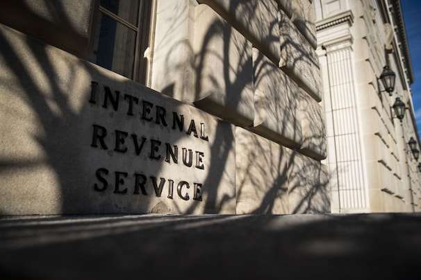 IRS rushes to hire 10,000 workers, but giant backlog expected to persist through 2022