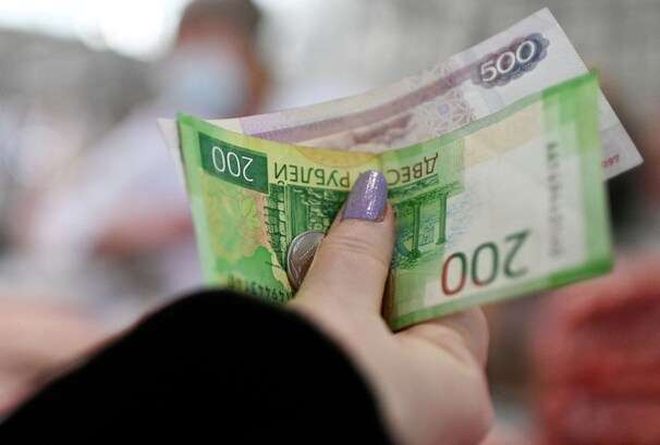 Russia makes interest payment on government debt, averting default