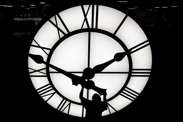 Senate votes unanimously to make daylight saving time permanent