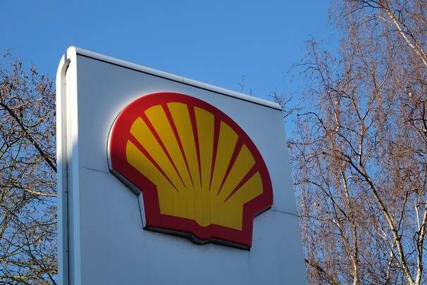 Shell promises to phase out Russian oil, apologizes for past purchases