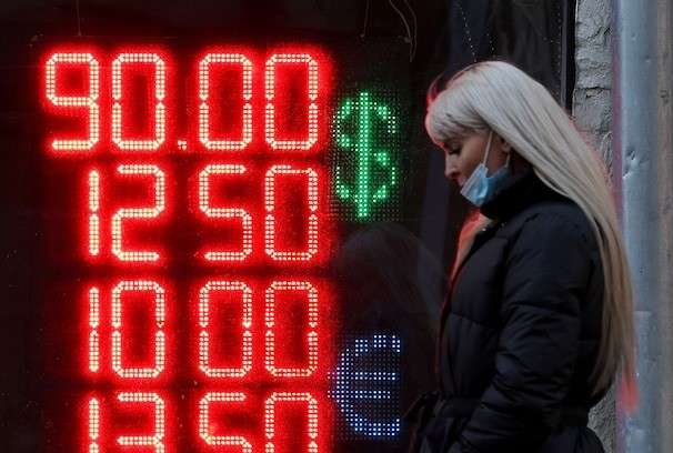 The loophole that’s keeping Russia’s economy alive