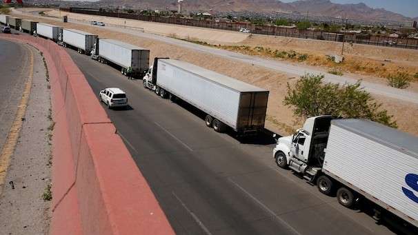 Economic toll in Texas worsens as trucks remain stopped at Mexico border