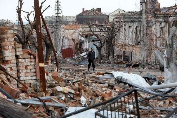 In Mariupol, echoes of history, utter devastation and a last stand