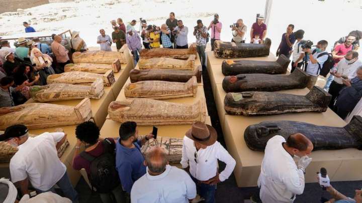 Egypt unearths trove of artifacts, 250 mummies in ancient necropolis