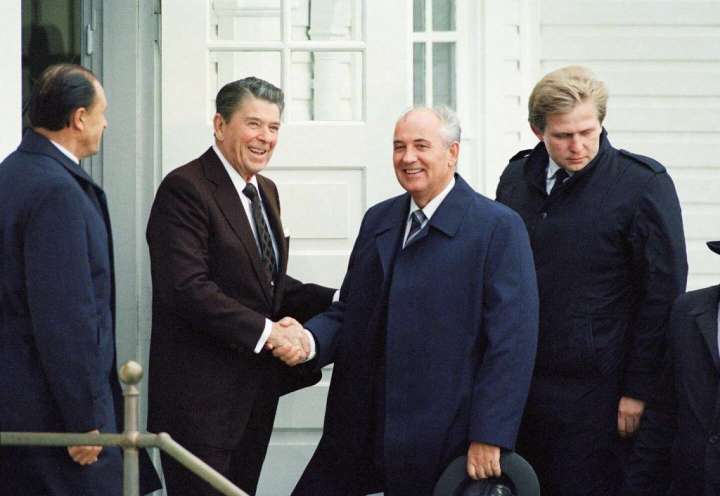 To counter Putin’s aggression in Ukraine, look to Ronald Reagan