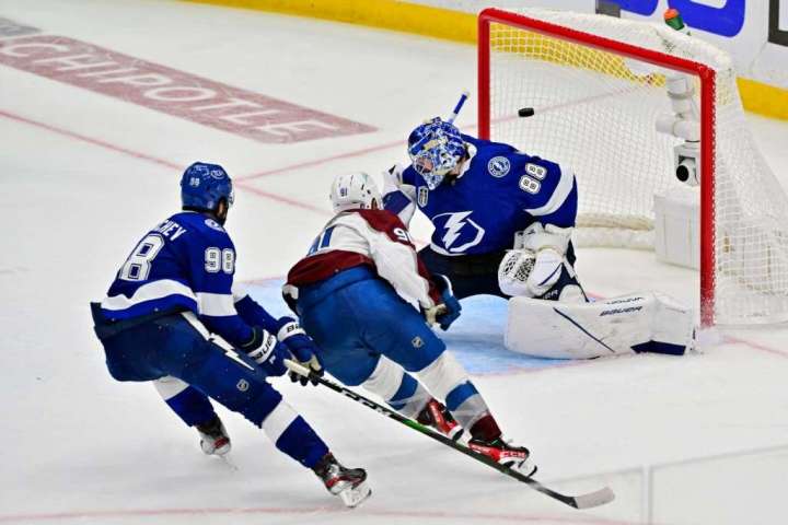 Nazem Kadri puts Avalanche on cusp of a title with OT winner in Game 4