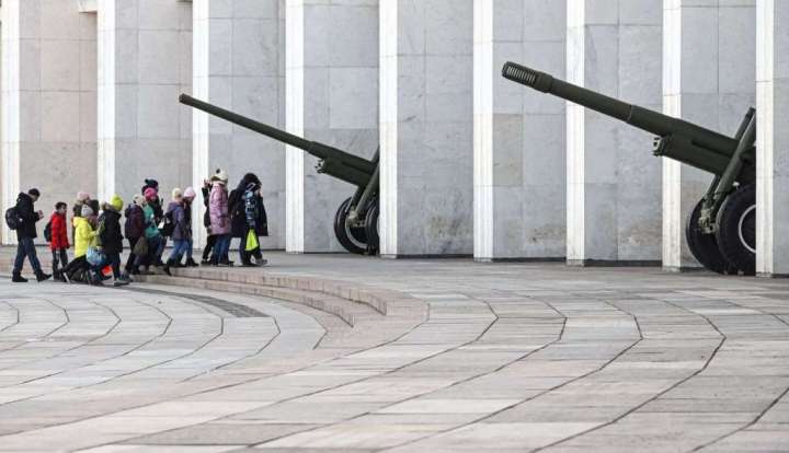 Russia seeks to militarize schoolchildren and censor textbooks amid war