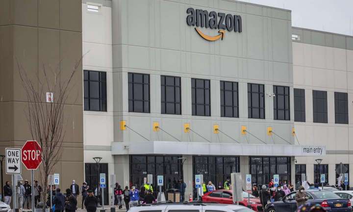 Amazon workers launch campaign to unionize in Albany