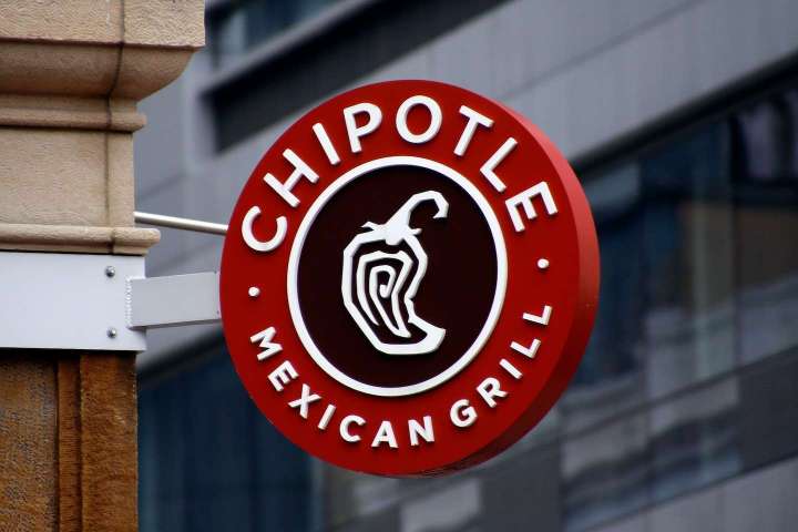 Chipotle closes Maine store that sought to unionize