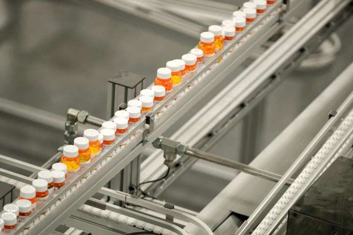 Drug industry poised for rare political loss on prices