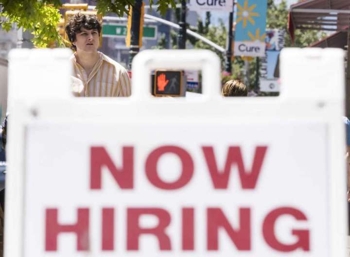 Labor market remains red hot amid growing recession fears