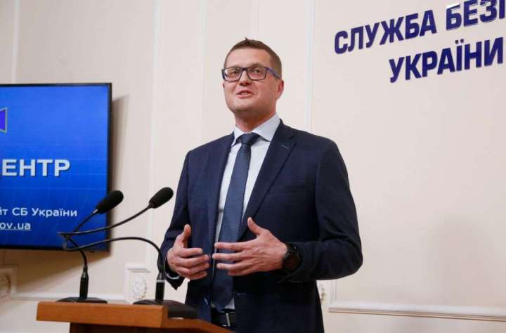 Zelensky removes security head, top prosecutor in high-level shake-up