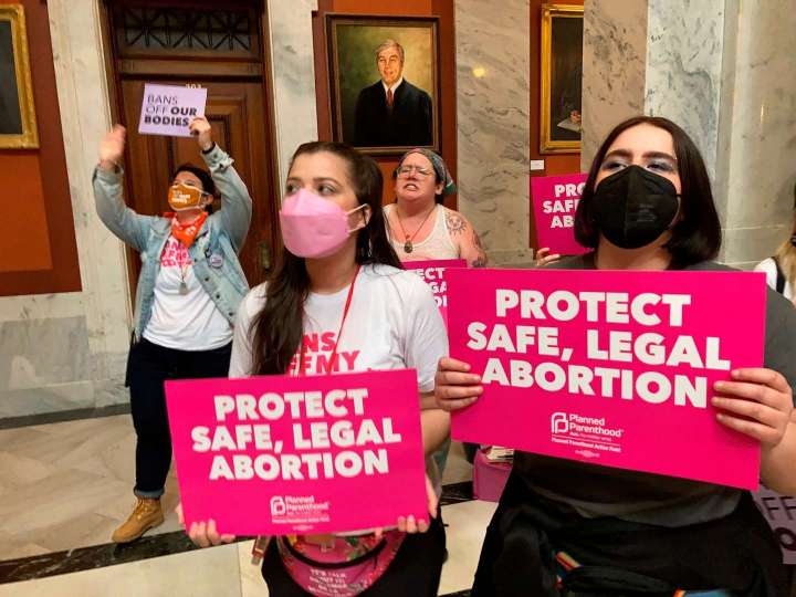 Kentucky judge revives state abortion ban, reversing lower-court order