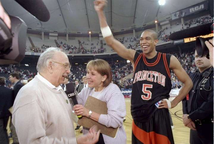 Pete Carril, Princeton’s Hall of Fame basketball coach, dies at 92