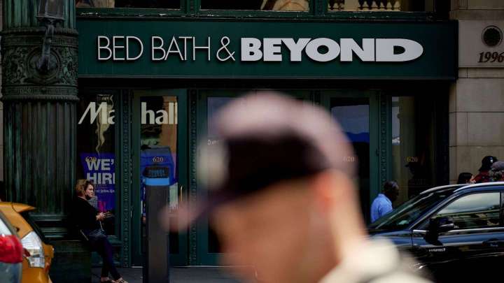 Bed Bath & Beyond executive dies after falling from high-rise