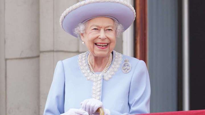 Queen Elizabeth II under medical supervision as family gathers at Balmoral