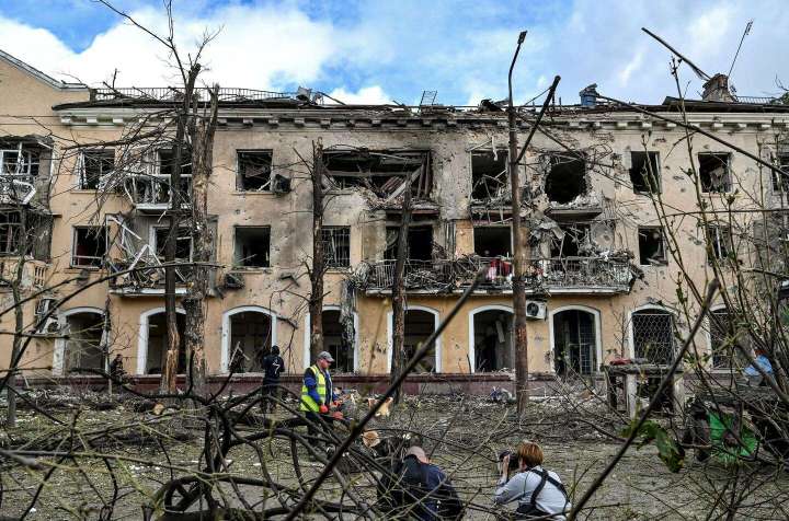 Ukraine live briefing: Russia strikes Zaporizhzhia as staged referendums underway in occupied areas