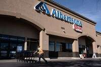 Albertsons is issuing a $4 billion ‘special dividend.’ Critics call it ‘looting.’
