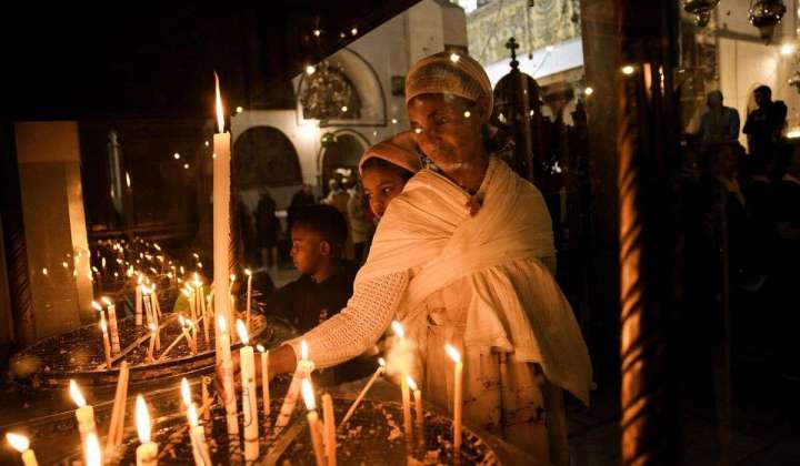 Bethlehem welcomes Christmas tourists after pandemic lull