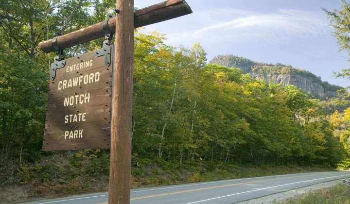 Hiker falls to death while taking photos atop New Hampshire mountain