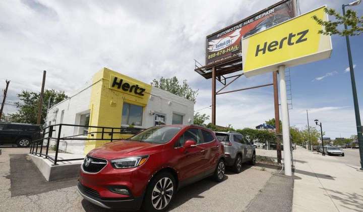 U.S. probes reports that Hertz rented cars with open recalls