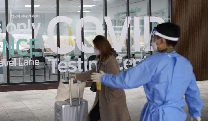 China suspends visas for South Koreans in virus retaliation