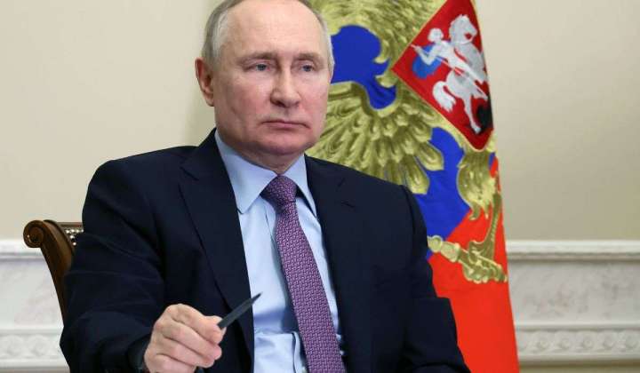Putin bans Russian oil exports to Western nations that imposed price cap