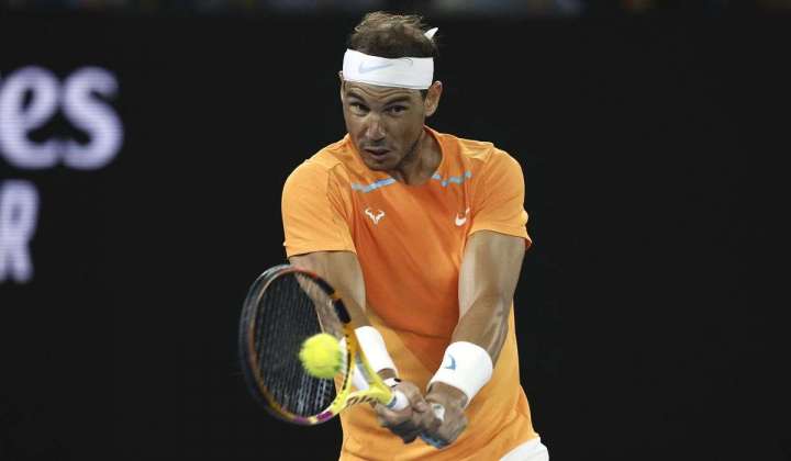 Rafael Nadal, hampered by bad hip, loses at Australian Open